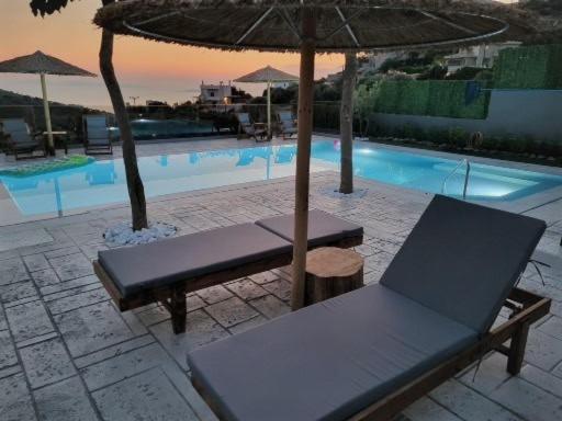 "Stergiou Luxury Apartment 2Nd Floor" Με Κοινη Πισινα Saronida Exterior foto
